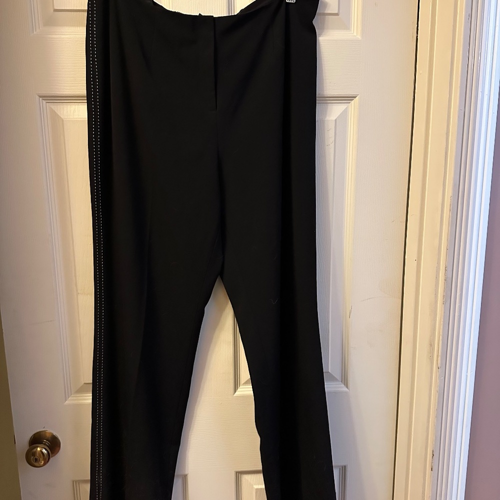 Grace Dane Lewis || Black Straight Leg w/ Side Stitching || 16 || FLAW || NWT